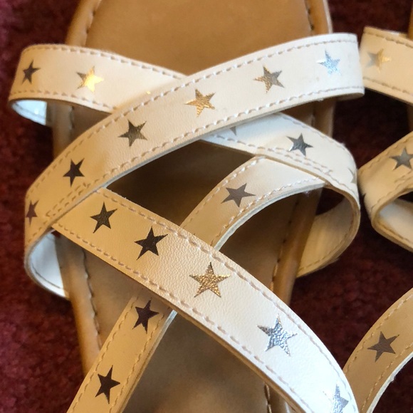 Sandals - Picture 2 of 3